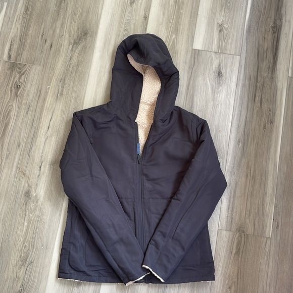 Woman’s Reversible Jacket. New still with tags on. - Picture 2 of 2